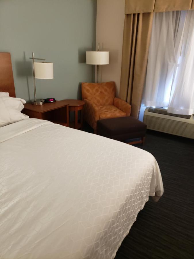 Holiday Inn Express Richmond-Brandermill-Hull Street By Ihg Buitenkant foto